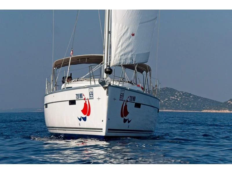 Bavaria Cruiser 41 (MH 69) Main image - 0