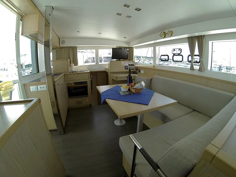 Lagoon 39 2016 (Bob Cat) Interior image - 9