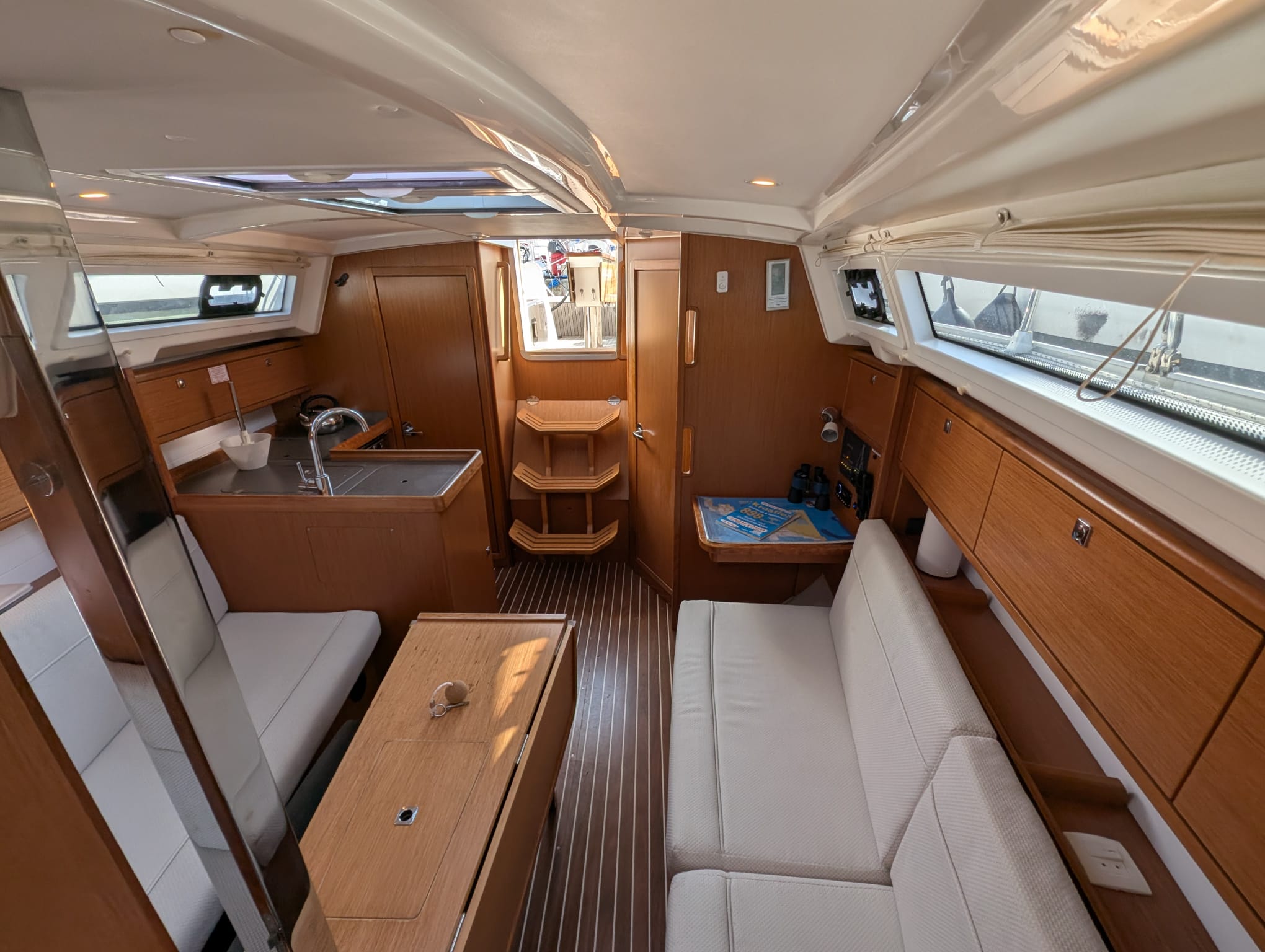 Bavaria Cruiser 34 — photo 13
