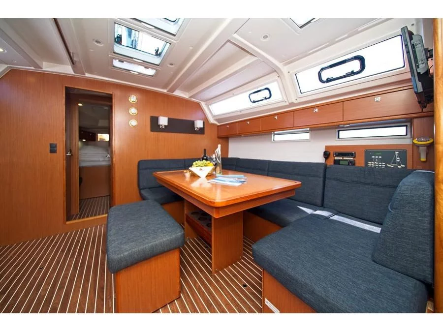 Bavaria 46 CN (MH 53) Interior image - 5