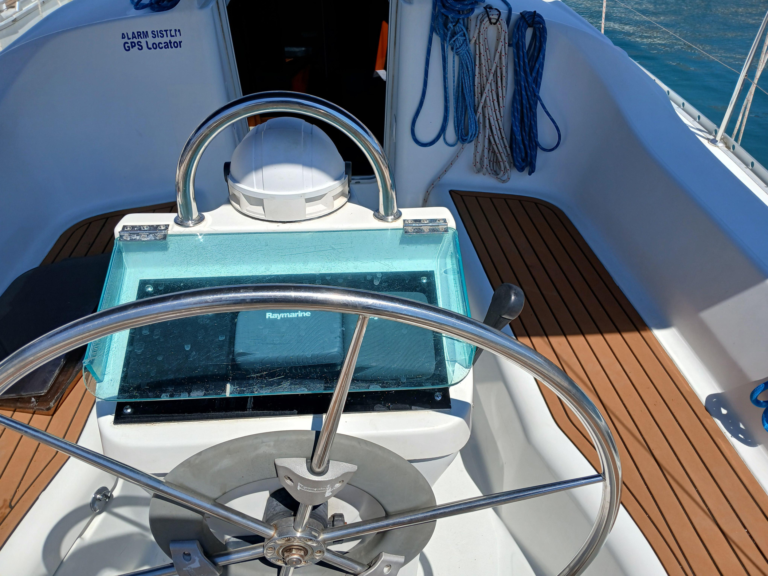 Beneteau Oceanis 331 Clipper — photo 5