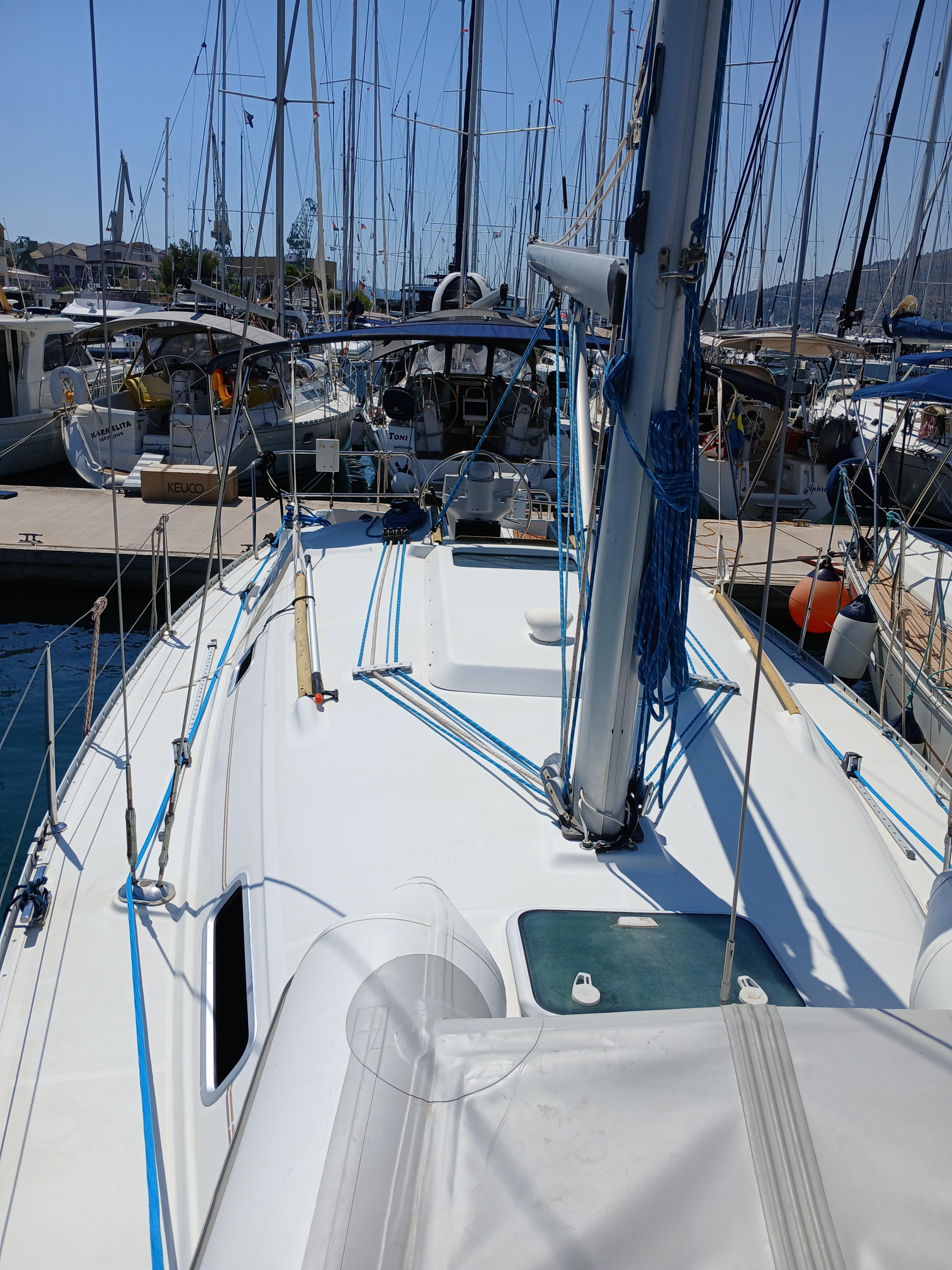 Beneteau Oceanis 331 Clipper — photo 7