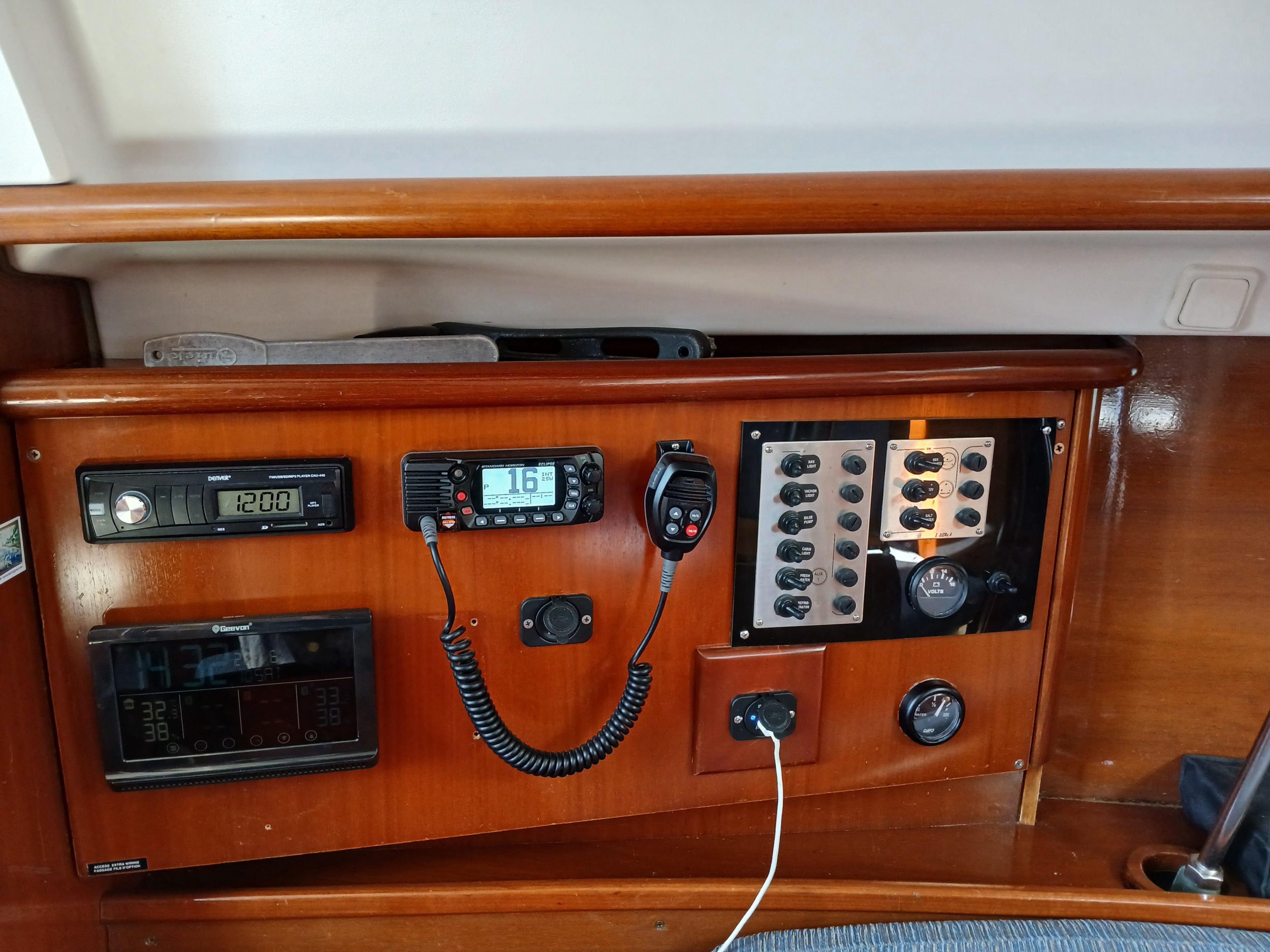 Beneteau Oceanis 331 Clipper — photo 16