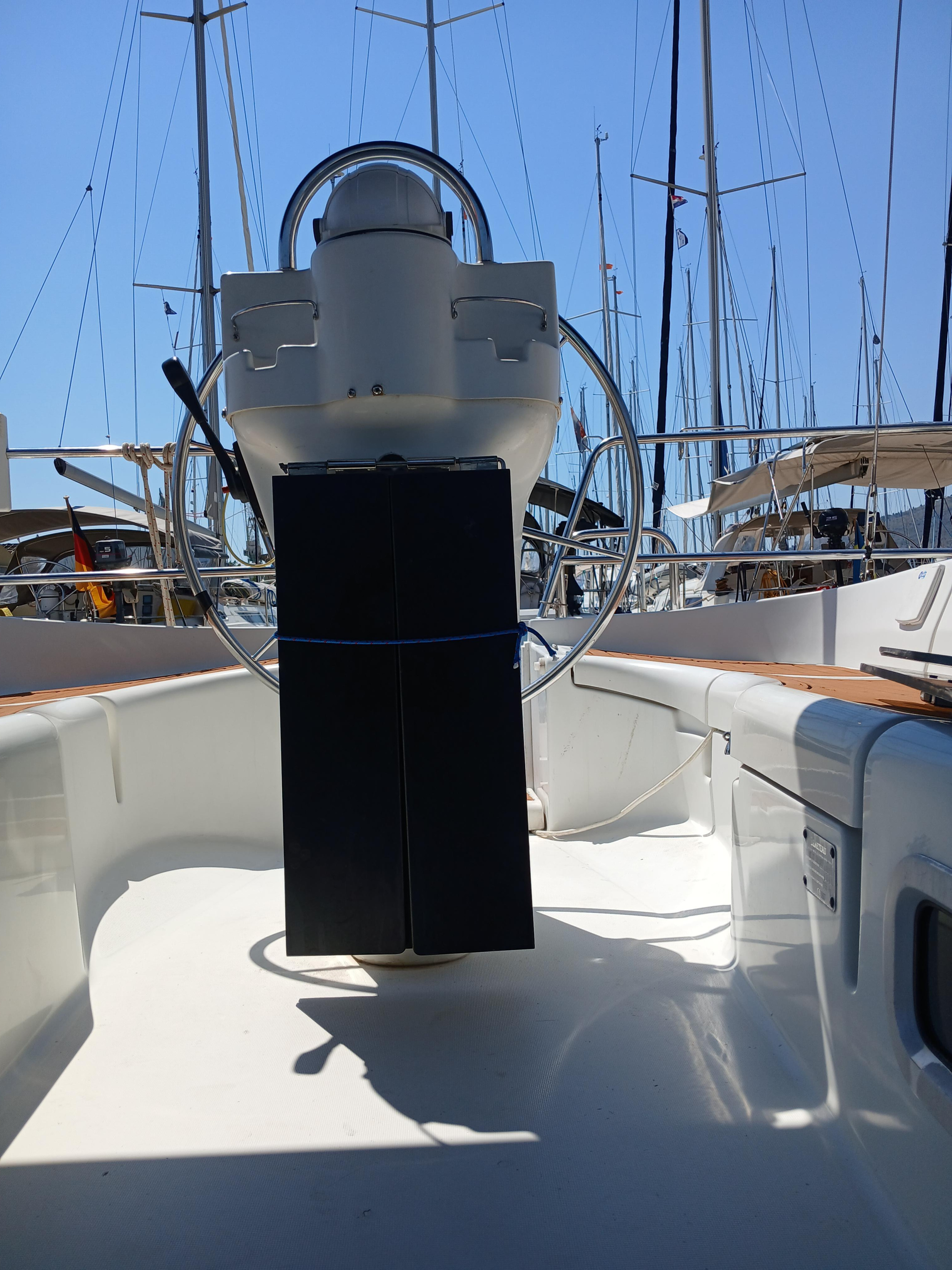 Beneteau Oceanis 331 Clipper — photo 20