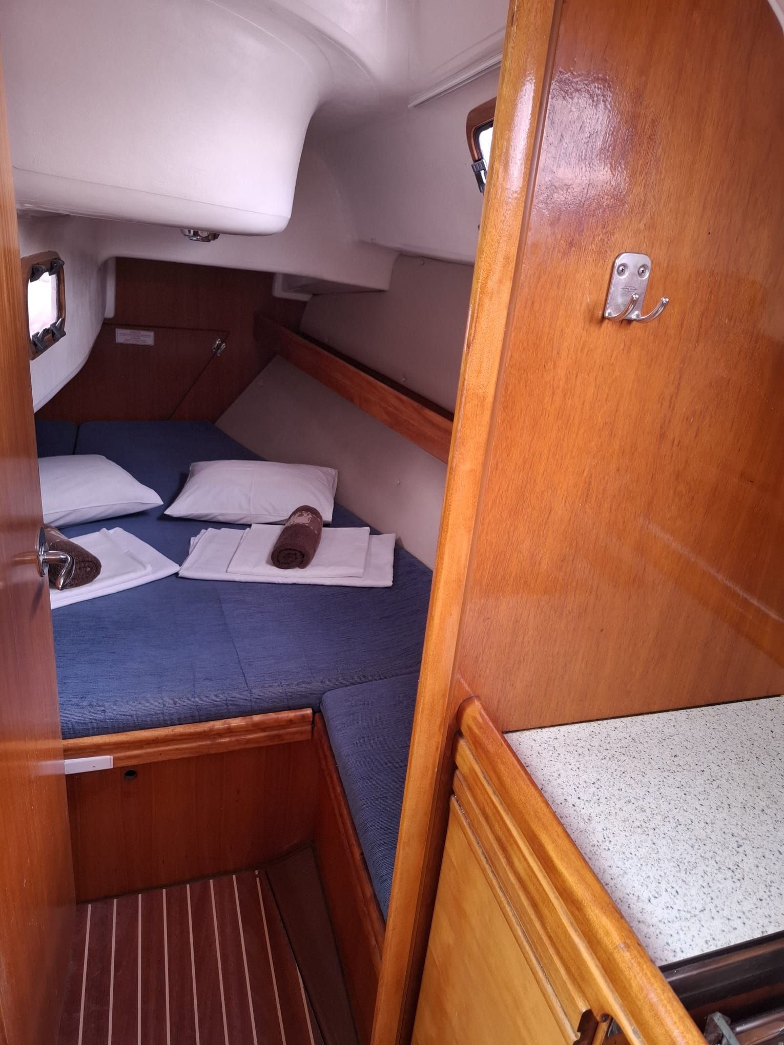 Bavaria 33 Cruiser — photo 17