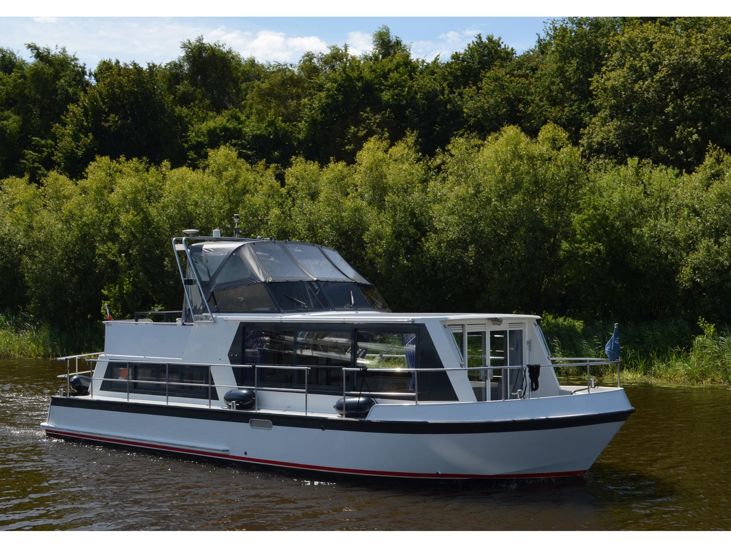 Safari Houseboat 1050 D — photo 1