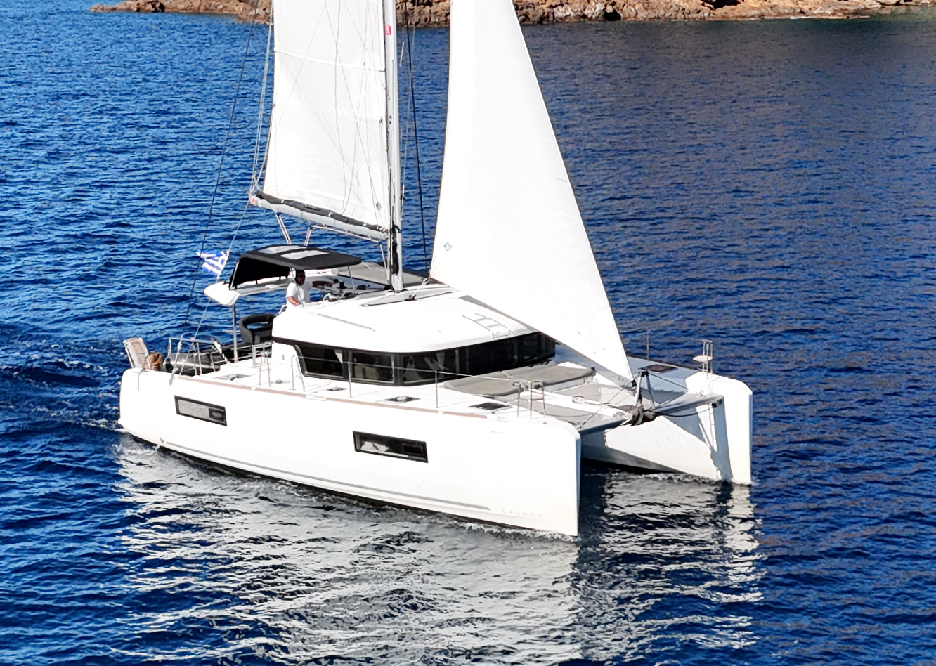 Lagoon 40 — photo 8