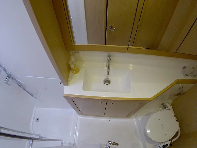 Lagoon 39 (My cat) Lagoon 39 Bathroom - 6