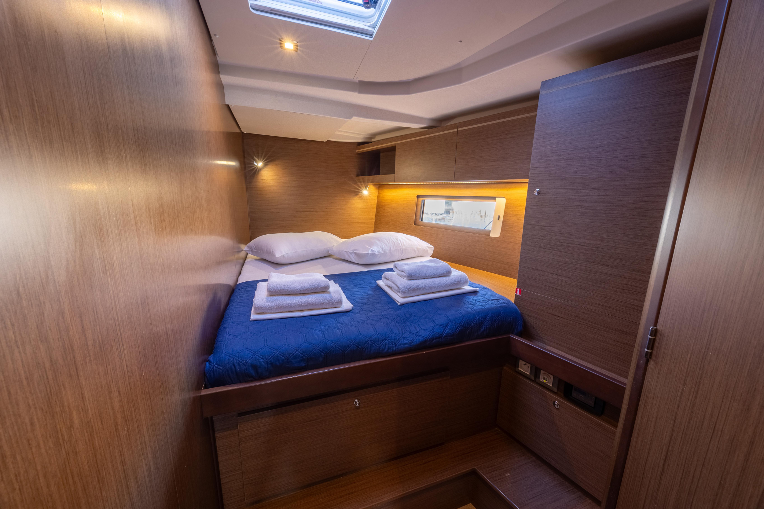 Oceanis 51.1 — photo 11