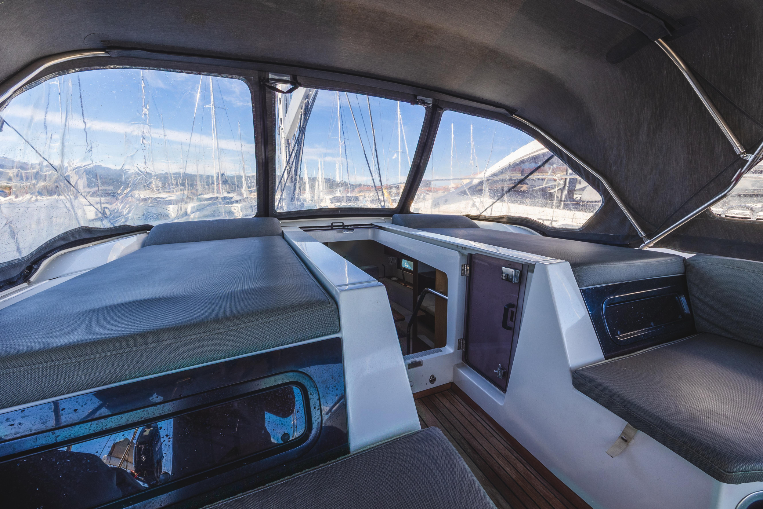 Oceanis 51.1 — photo 13