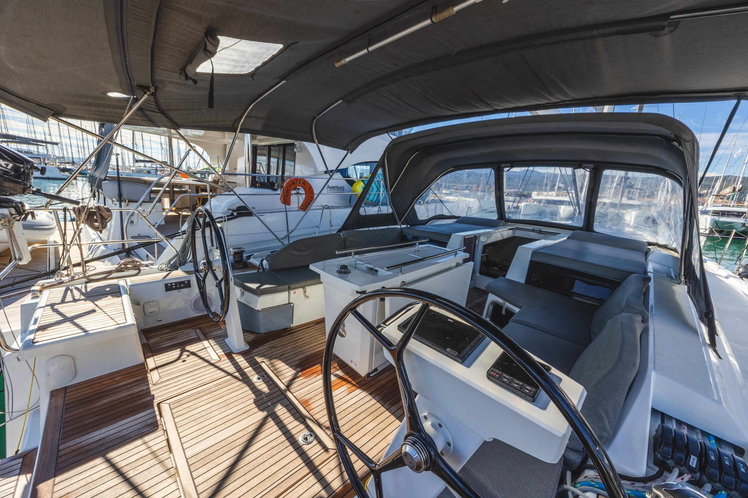 Oceanis 51.1 — photo 4