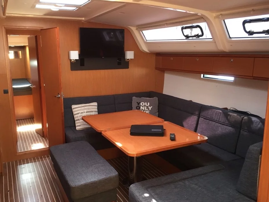 Bavaria Cruiser 51 (Top Sea) Interior image - 8
