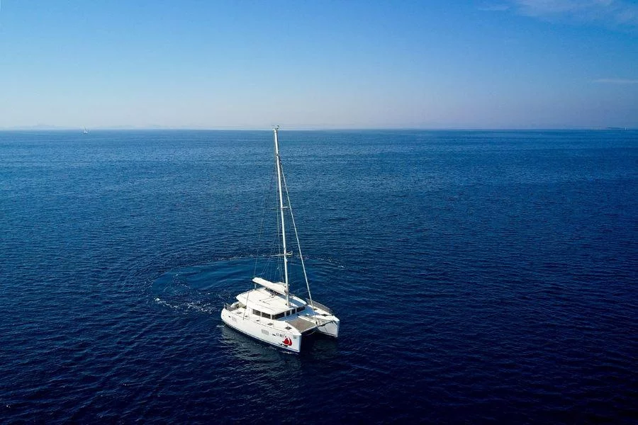 Lagoon 400 (MH 26)  - 8