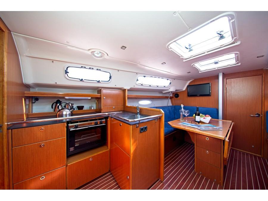 Photo #7 - Bavaria 35 C (MH 25) en Murter - 16066