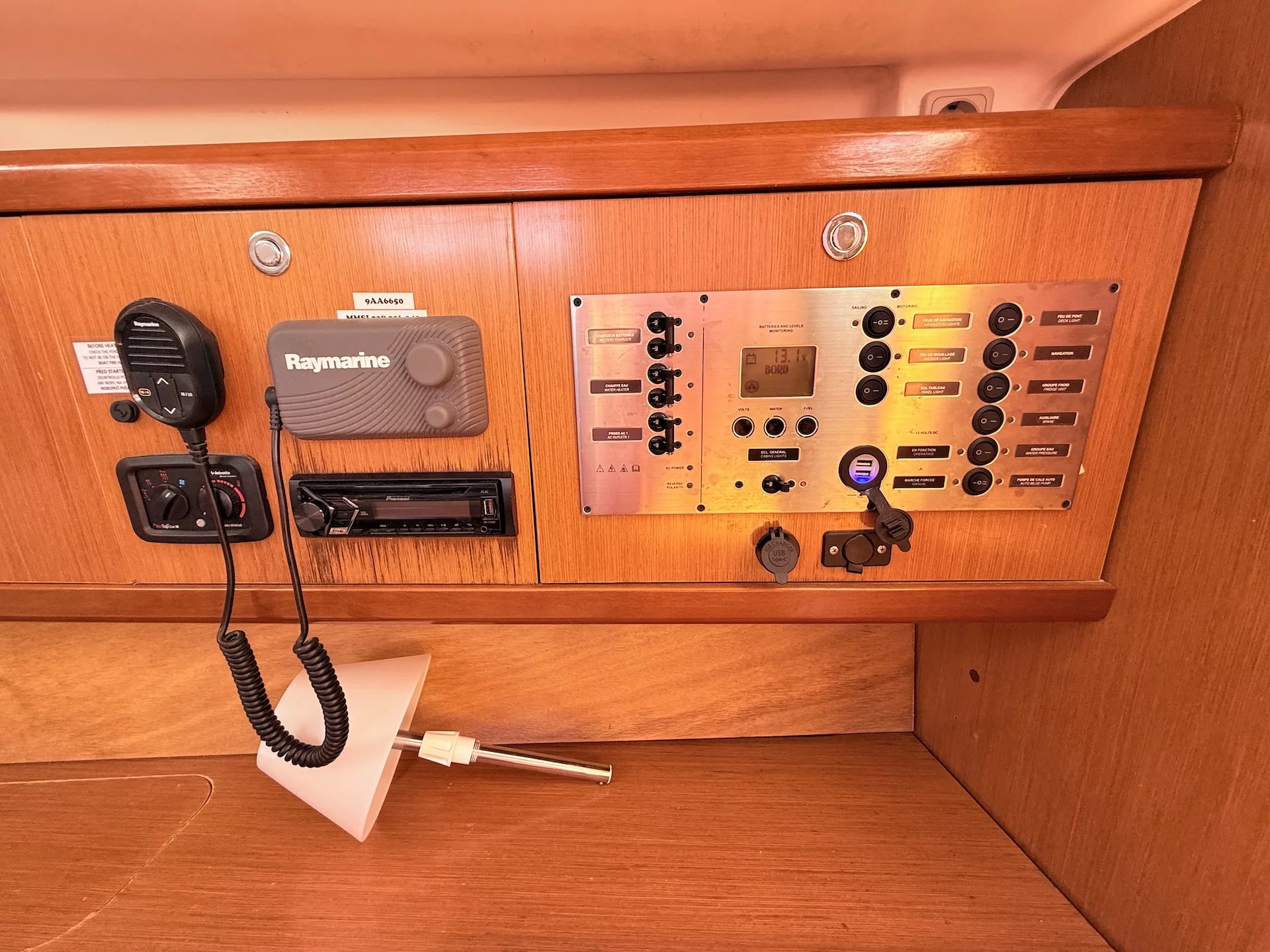 Oceanis 43 (Valdeker II)  - 11