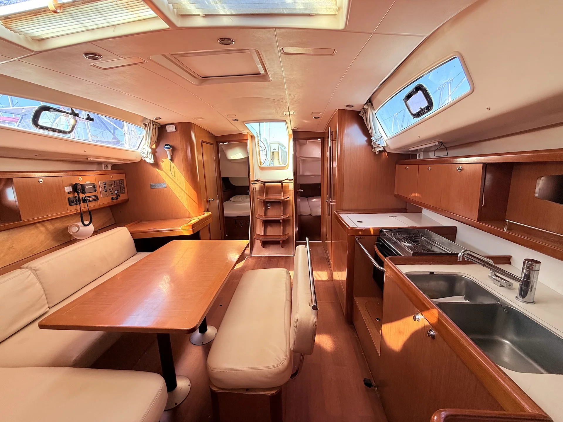 Oceanis 43 (Valdeker II)  - 12
