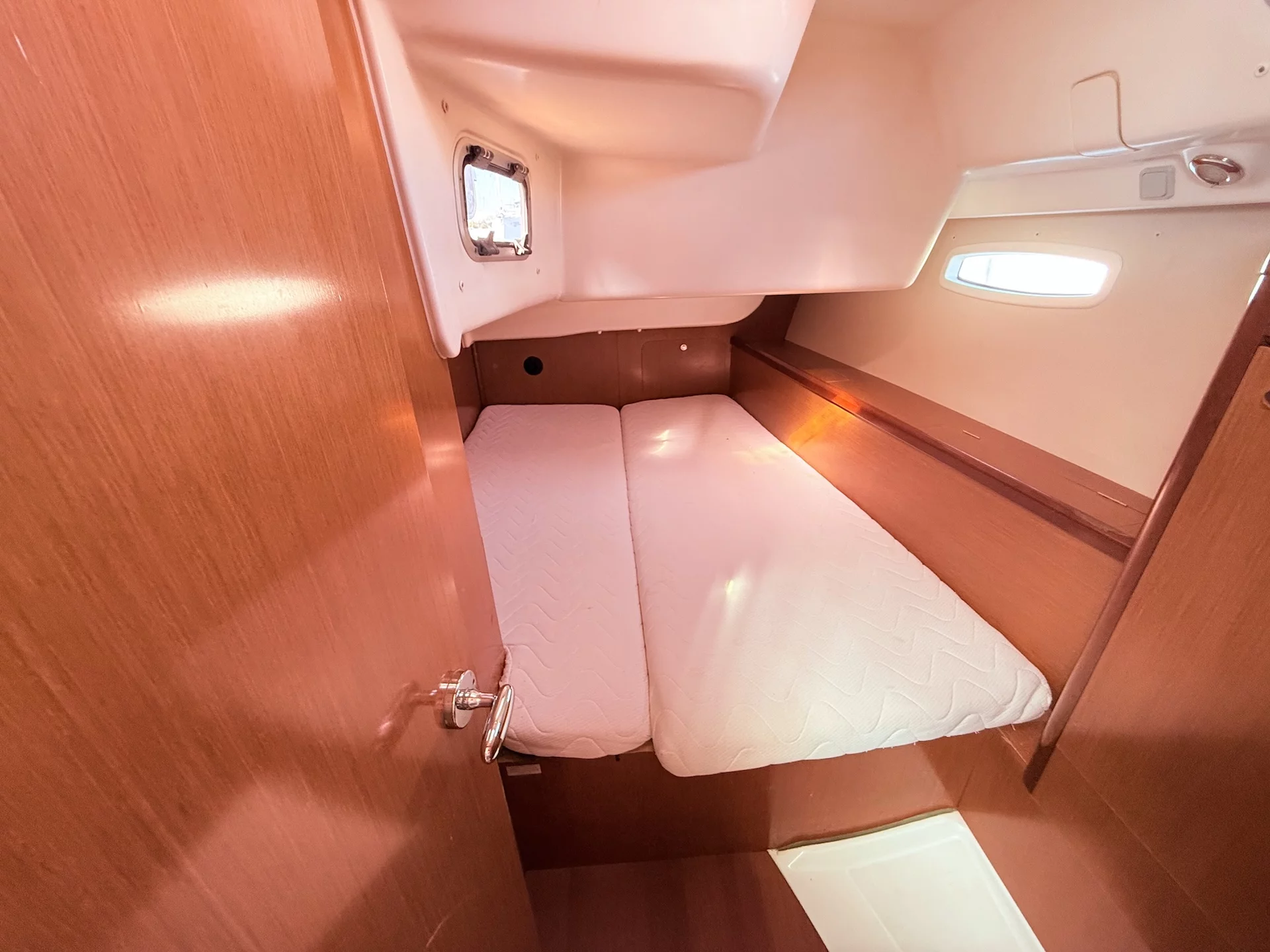 Oceanis 43 (Valdeker II)  - 8