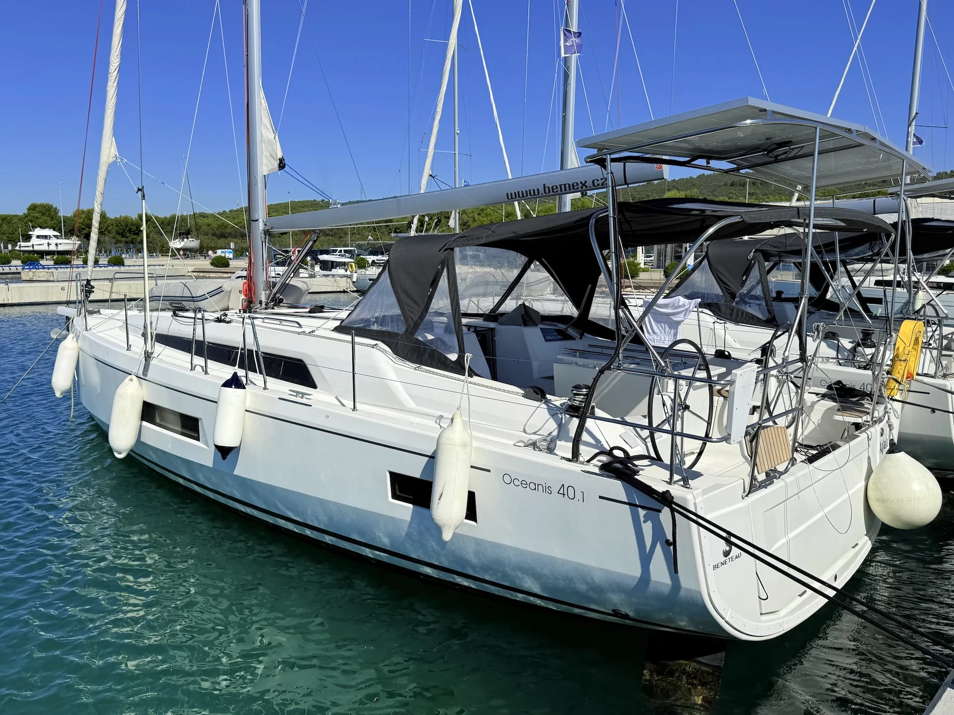Oceanis 40.1 (Aglaia)  - 12