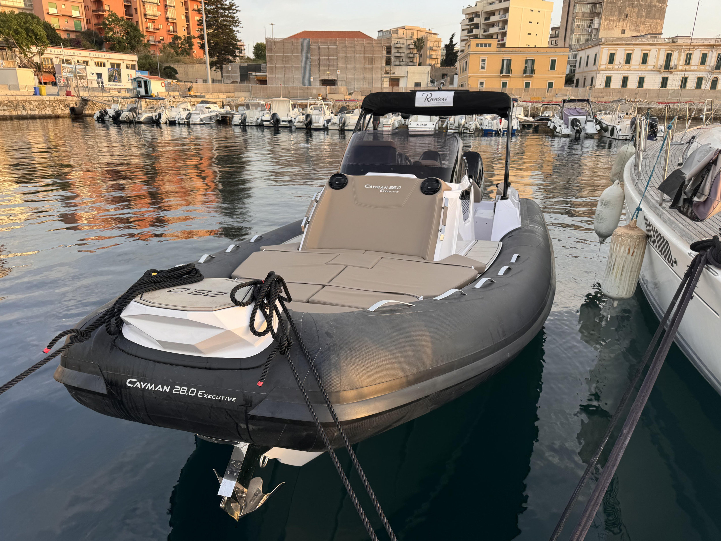 Ranieri Cayman 28.0 Executive — photo 7