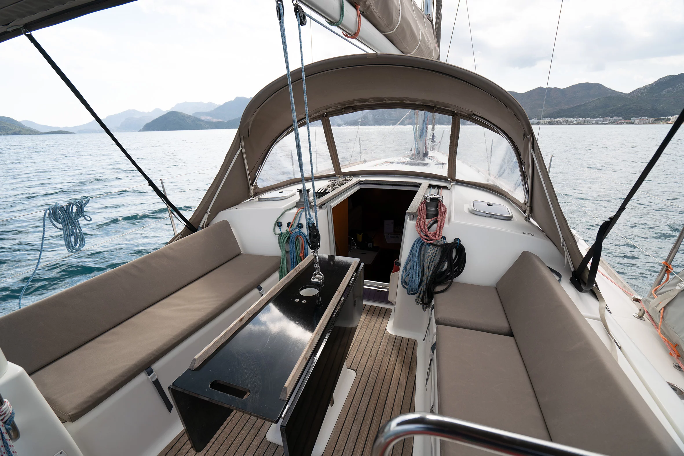 Dufour 335 Grand Large (Moon River)  - 16