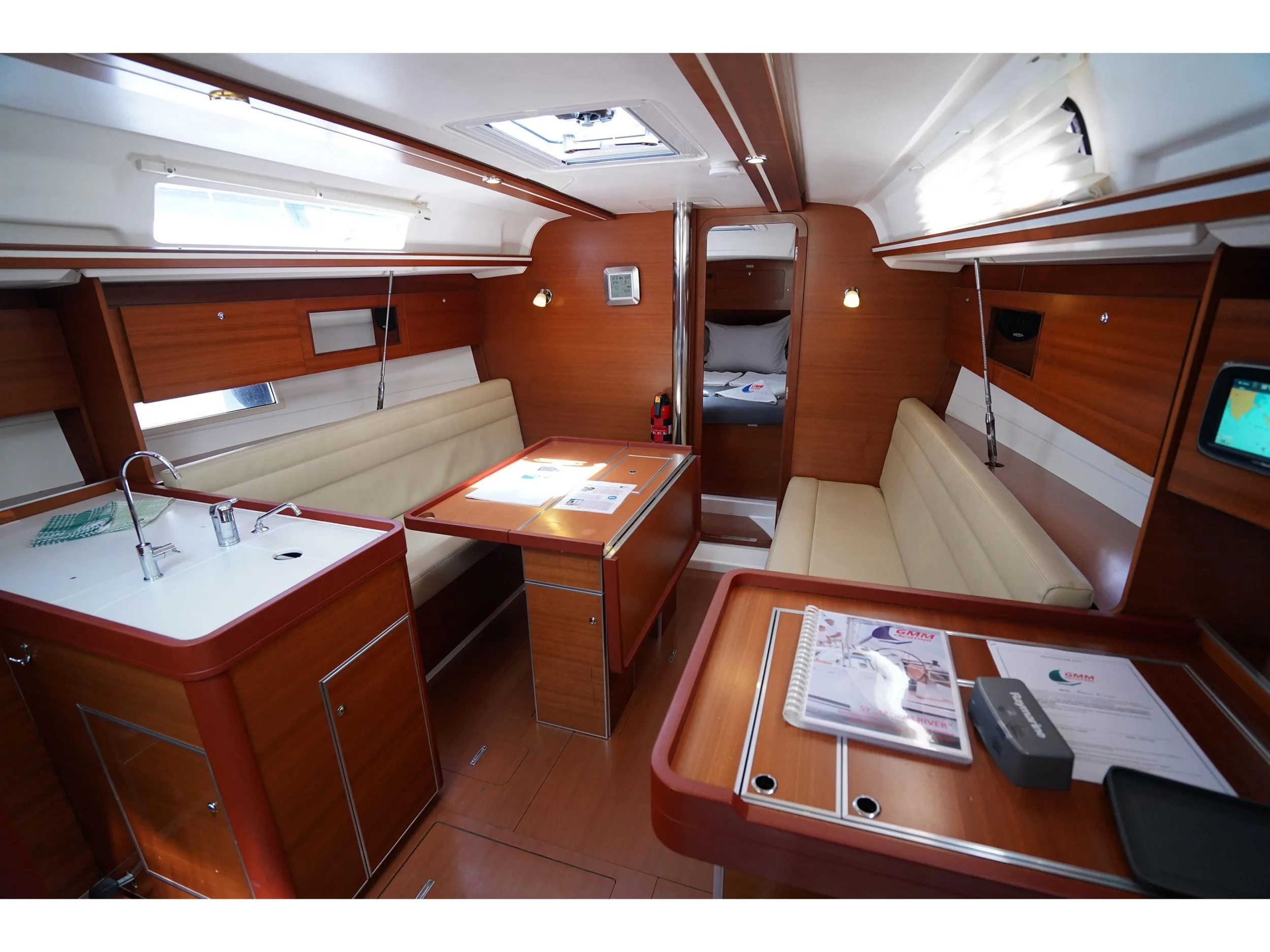 Dufour 335 Grand Large (Moon River) Interior image - 6