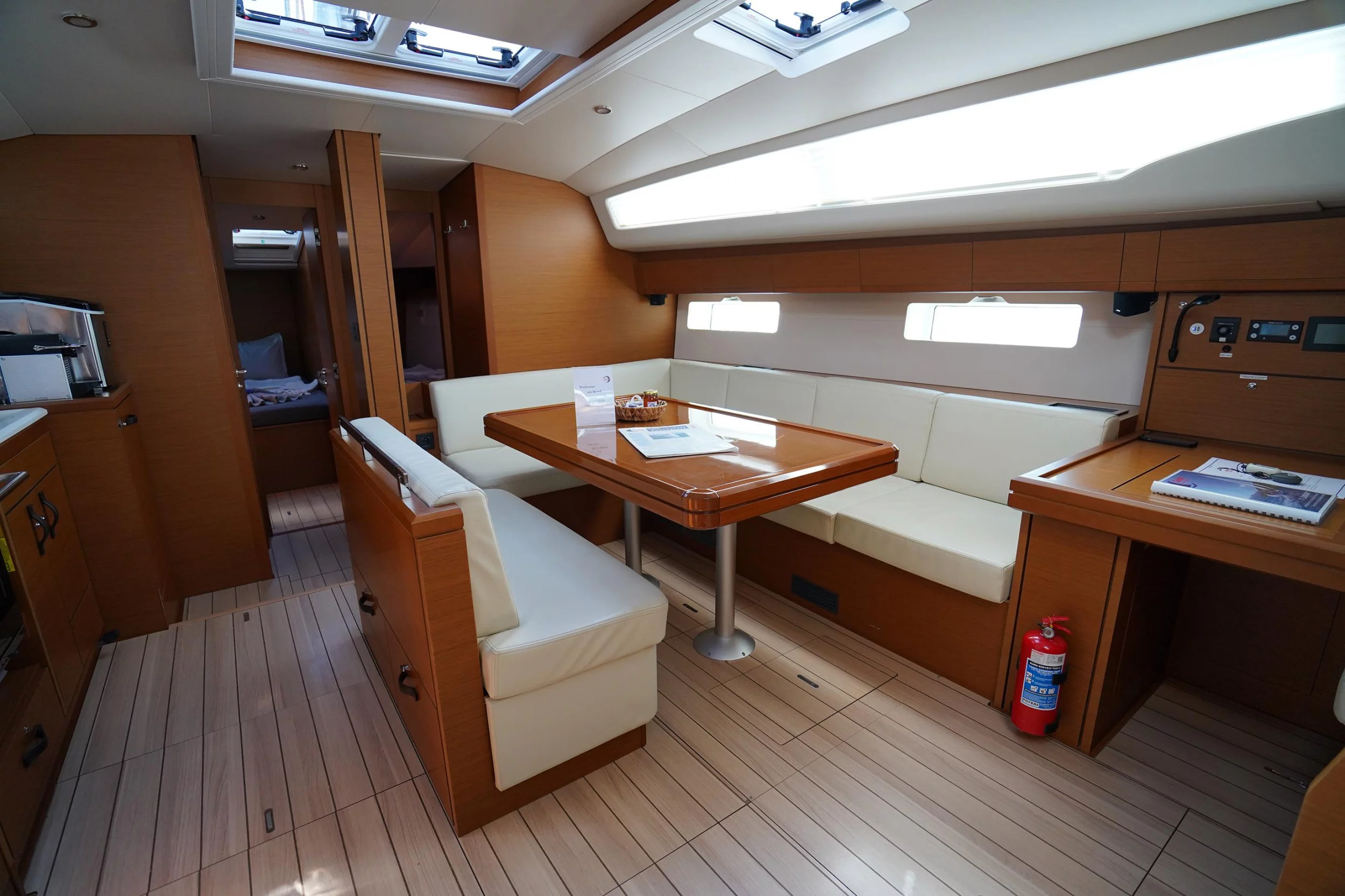 Jeanneau 54 (Sunlark)  - 6