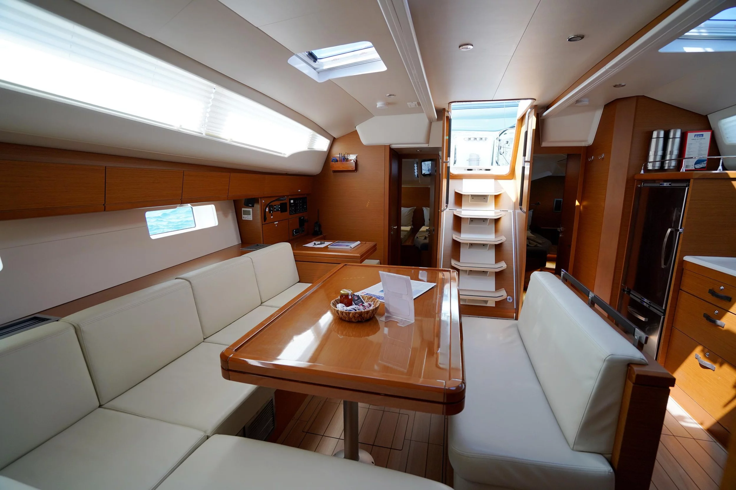 Jeanneau 54 (Sunlark)  - 18