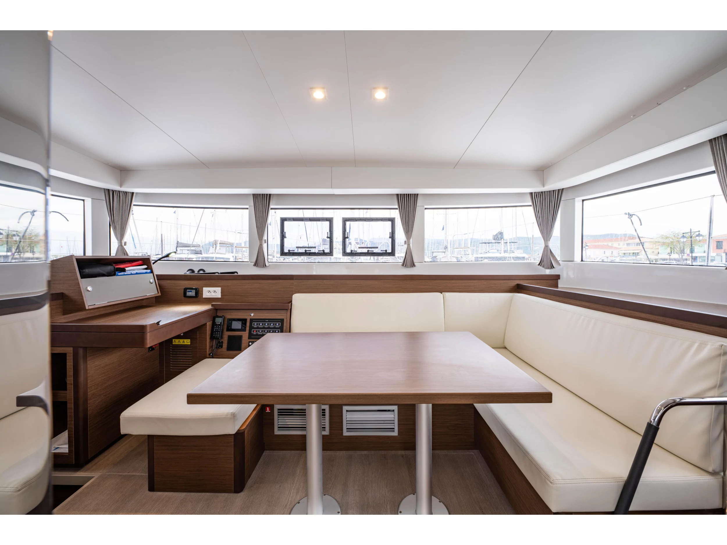 Lagoon 40 (Imeroessa) Interior image - 22