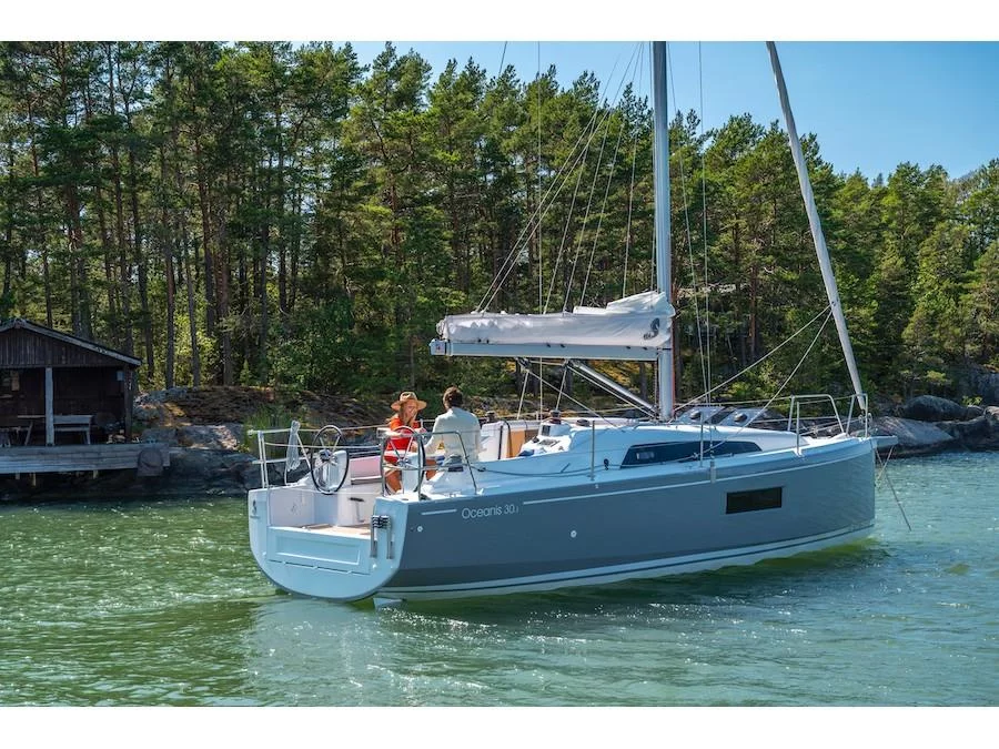 Oceanis 30.1 (REEF) Main image - 0
