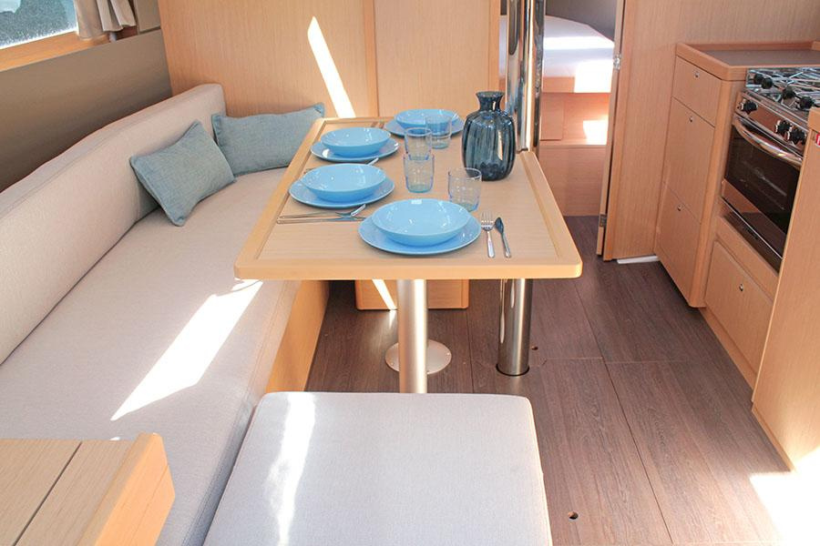 Photo #16 - Oceanis 38.1 (OCEAN) en Palma - 18413