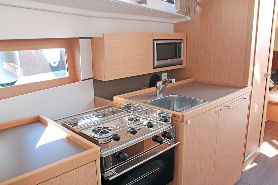 Photo #9 - Oceanis 38.1 (OCEAN) en Palma - 18413