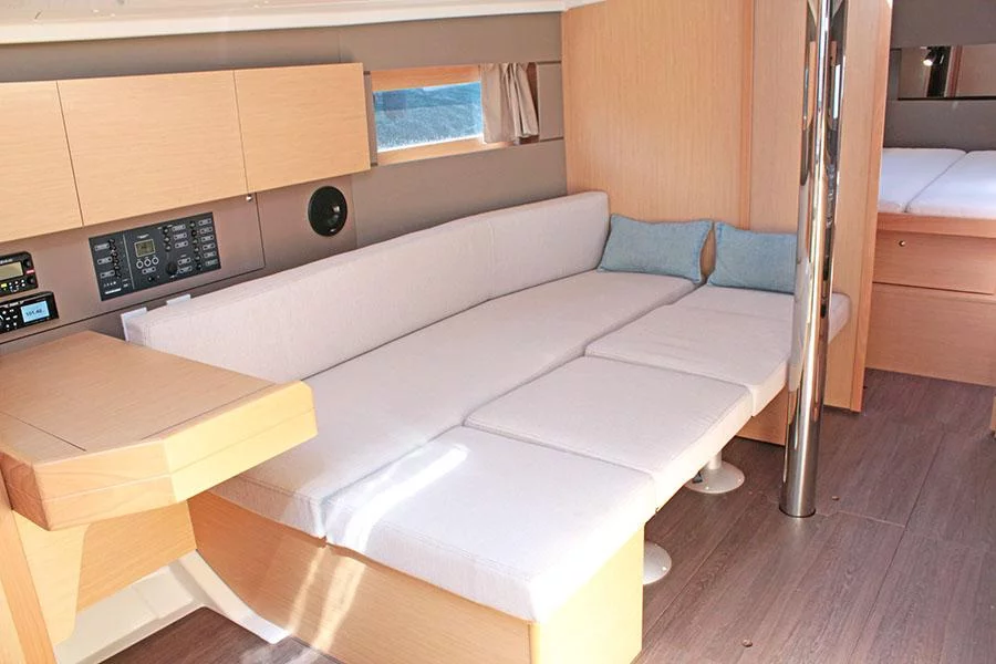 Oceanis 38.1 (OCEAN)  - 1