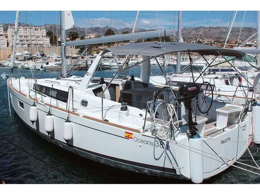 Oceanis 38.1 (FREEDOM) Main image - 0