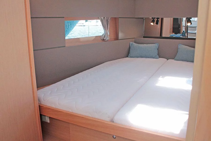 Oceanis 38.1 (FREEDOM)  - 1