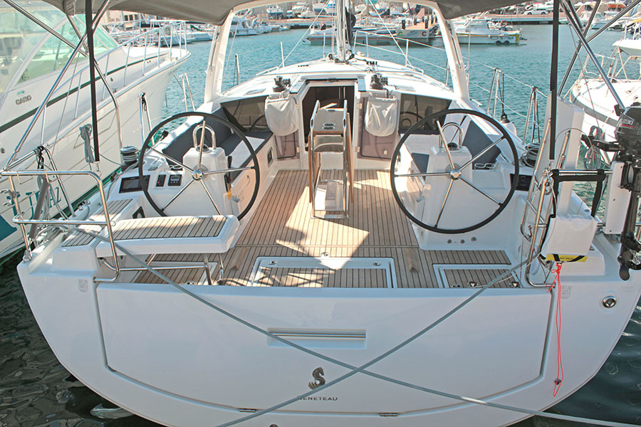 Photo #9 - Oceanis 41.1 (2 Heads) (IBIZA) in Palma - 18407