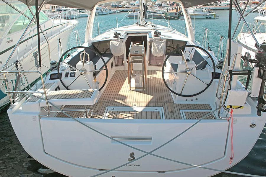 Oceanis 41.1 (2 Heads) (IBIZA)  - 8