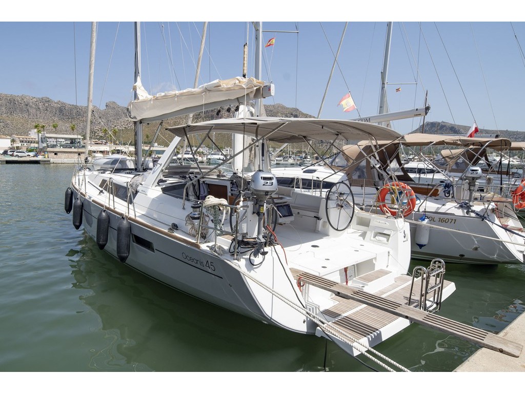 Photo #1 - Oceanis 45 (AVALON) in Port de Pollenca - 25234