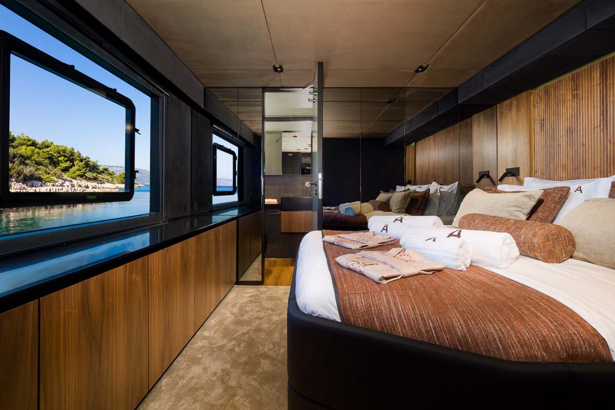 Photo #12 - Sunreef 70 Power (AMBER ONE) en Kastela - 24253