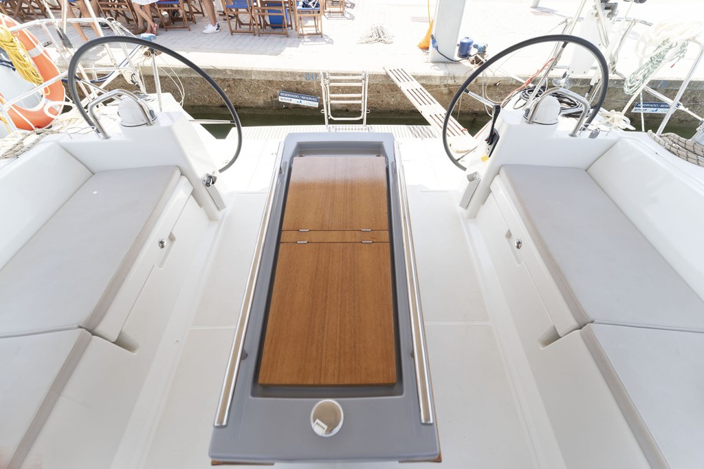Photo #3 - Oceanis 45 (AVALON) in Port de Pollenca - 25234
