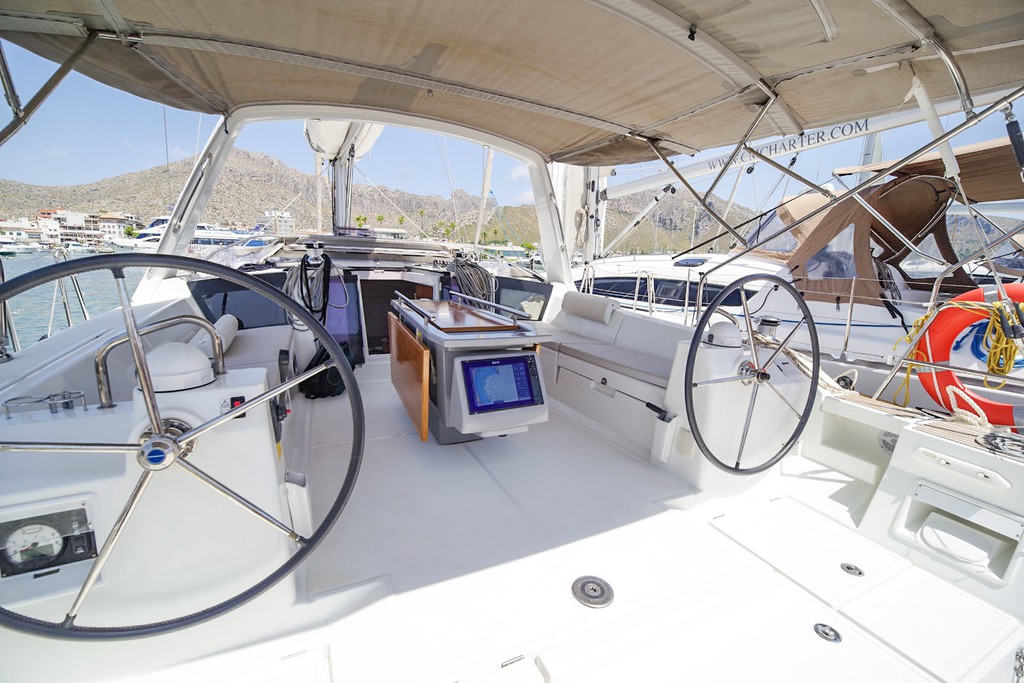 Photo #2 - Oceanis 45 (AVALON) in Port de Pollenca - 25234
