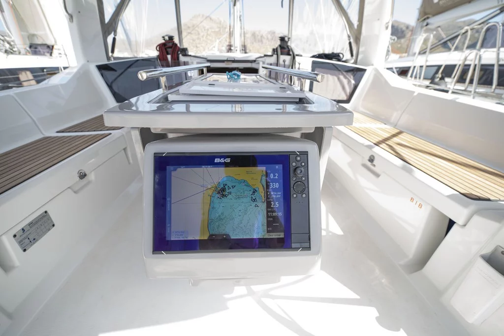 Oceanis 41.1 Perfomance (PASSEPARTOUT)  - 9