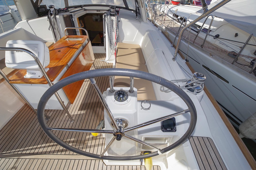 Photo #2 - Oceanis 38 (MOIN) en Port de Pollença - 25235