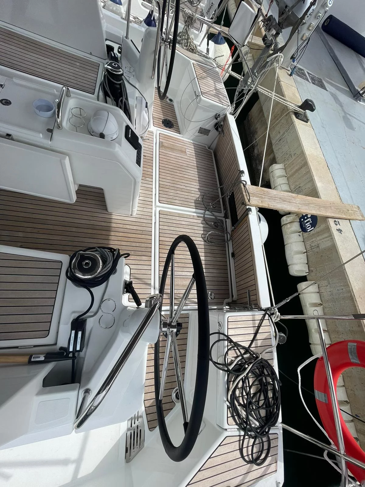 Sun Odyssey 440* (Alboran Amaretto)  - 32