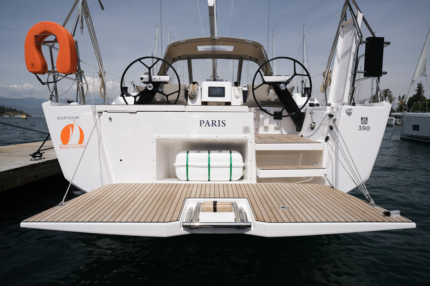 Dufour 390 — photo 17