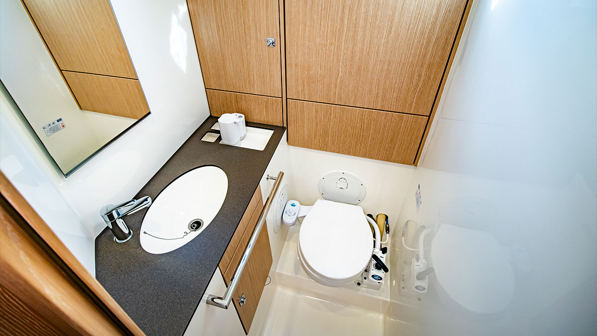 Bavaria Cruiser 46 — photo 16