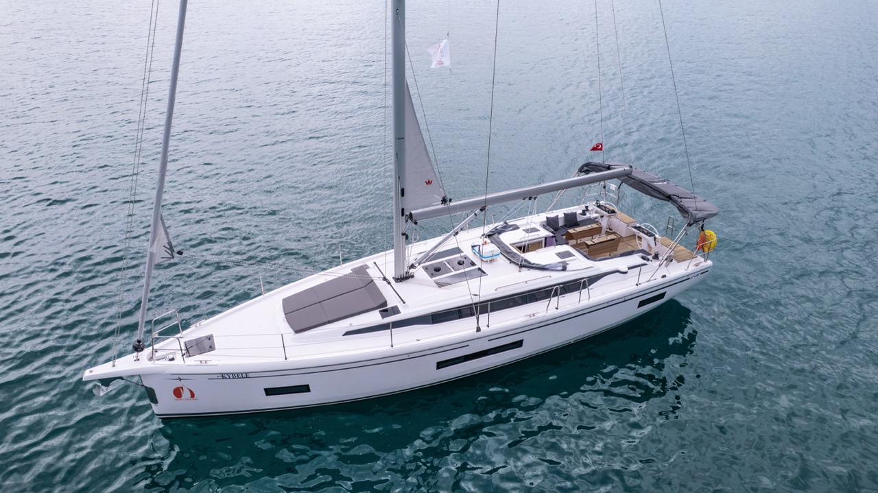 Bavaria C46 — photo 16