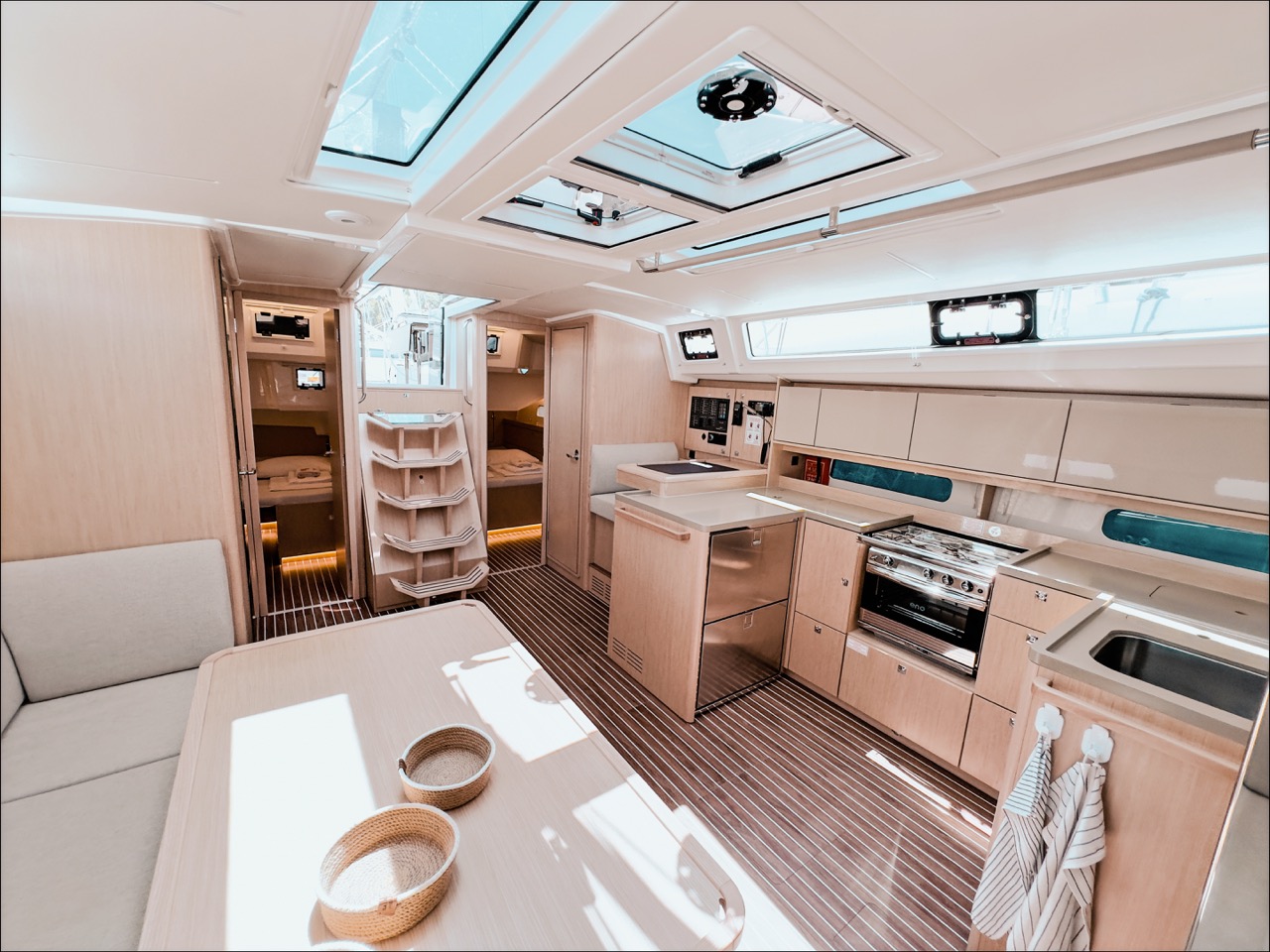 Bavaria C46 — photo 4