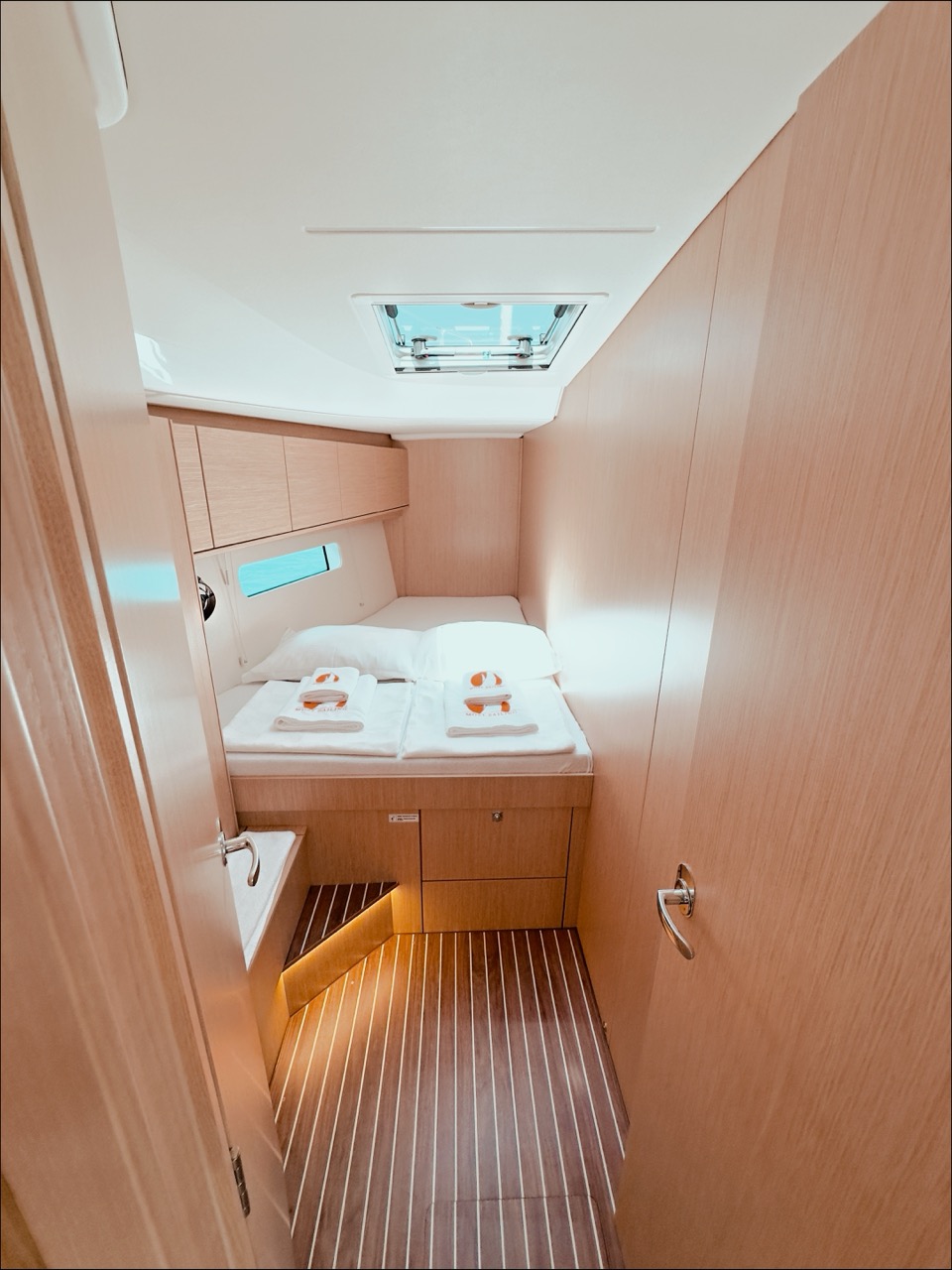 Bavaria C46 — photo 15