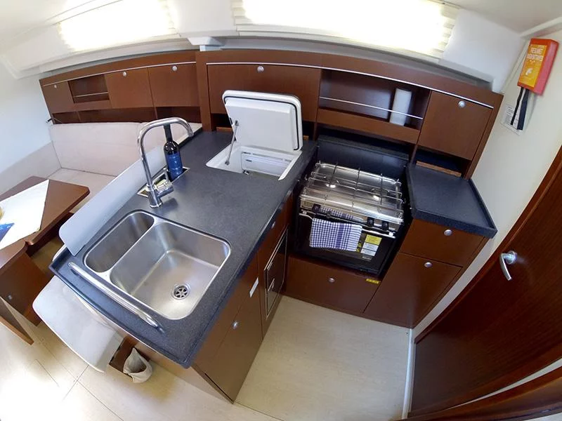 Hanse 385 (Ariel)  - 9