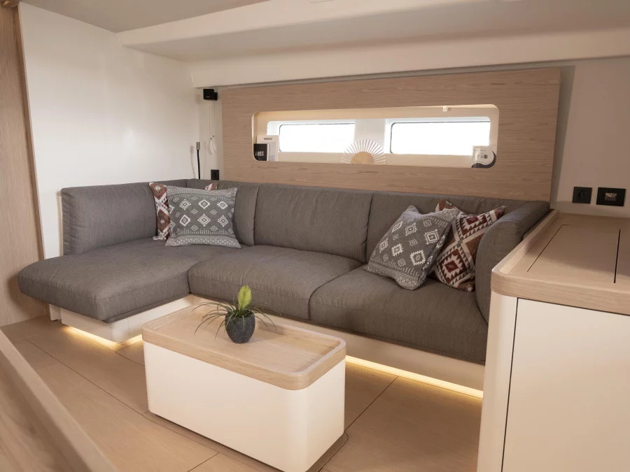 First 53 (Titanium Star) Interior image - 25